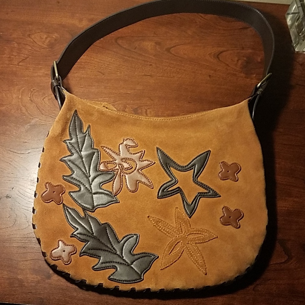 Bisou Bisou Hobo